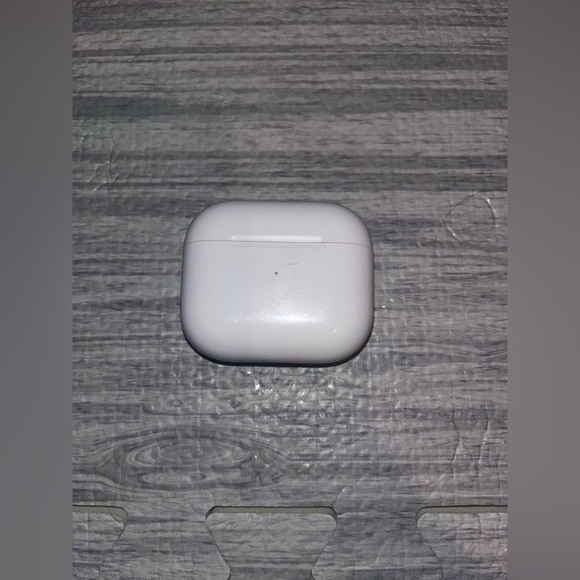 Apple AirPods Gen 3 With Charging Case OTC